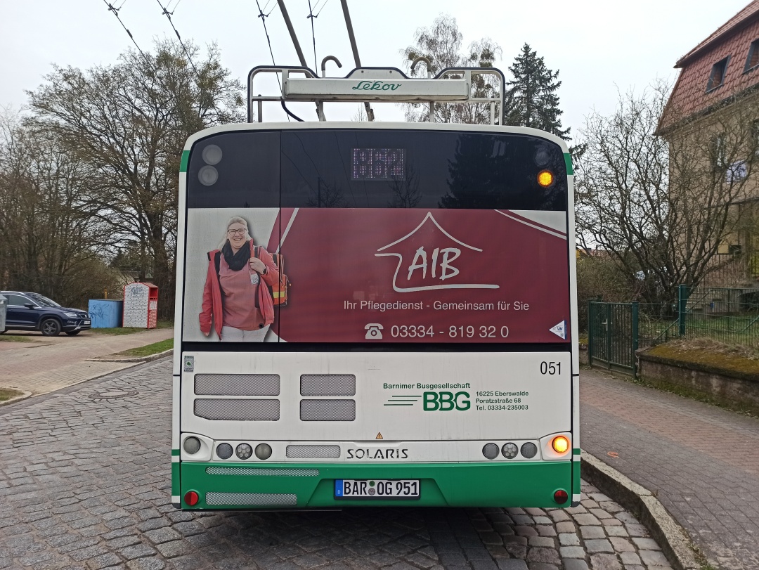Gelenkobus Nr. 051 vom polnischen Typ Solaris Trollino 18 AC